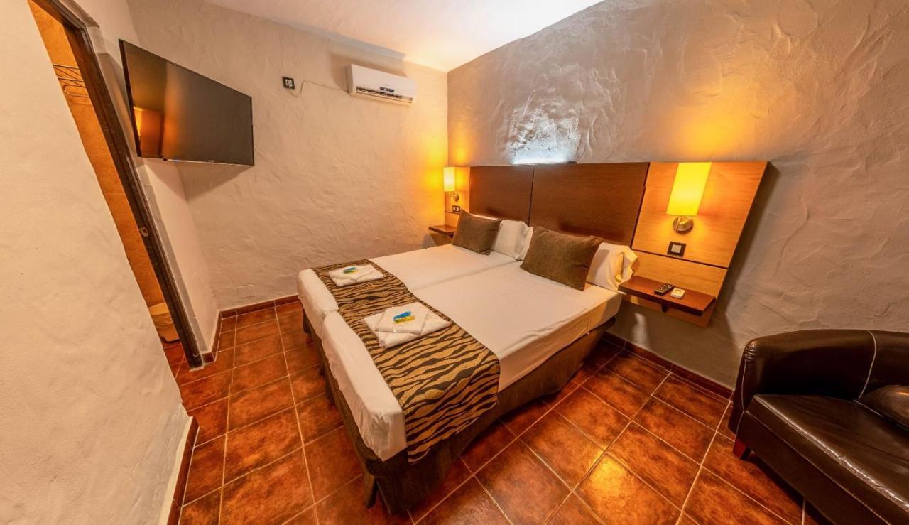 Hotel Copacabana Tarifa Beach Exterior photo