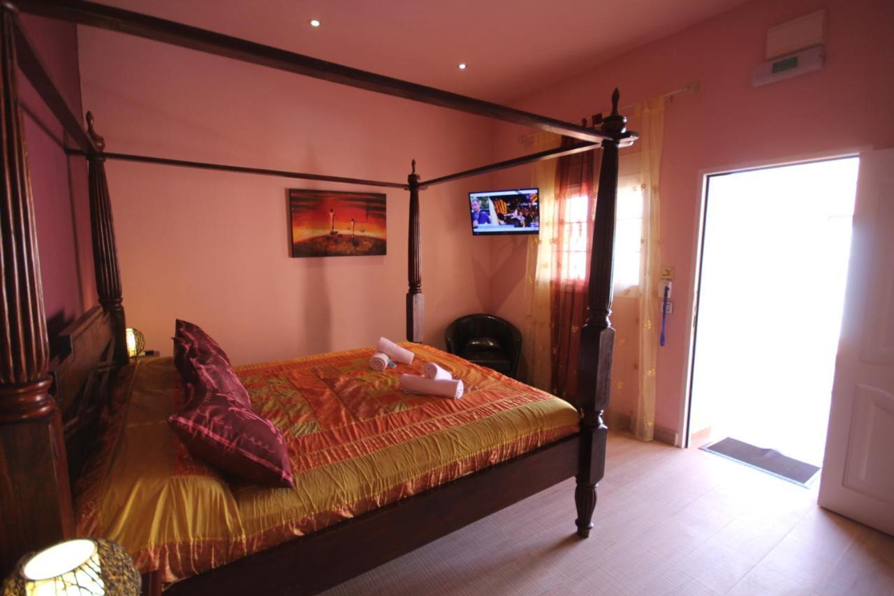 Hotel Copacabana Tarifa Beach Exterior photo